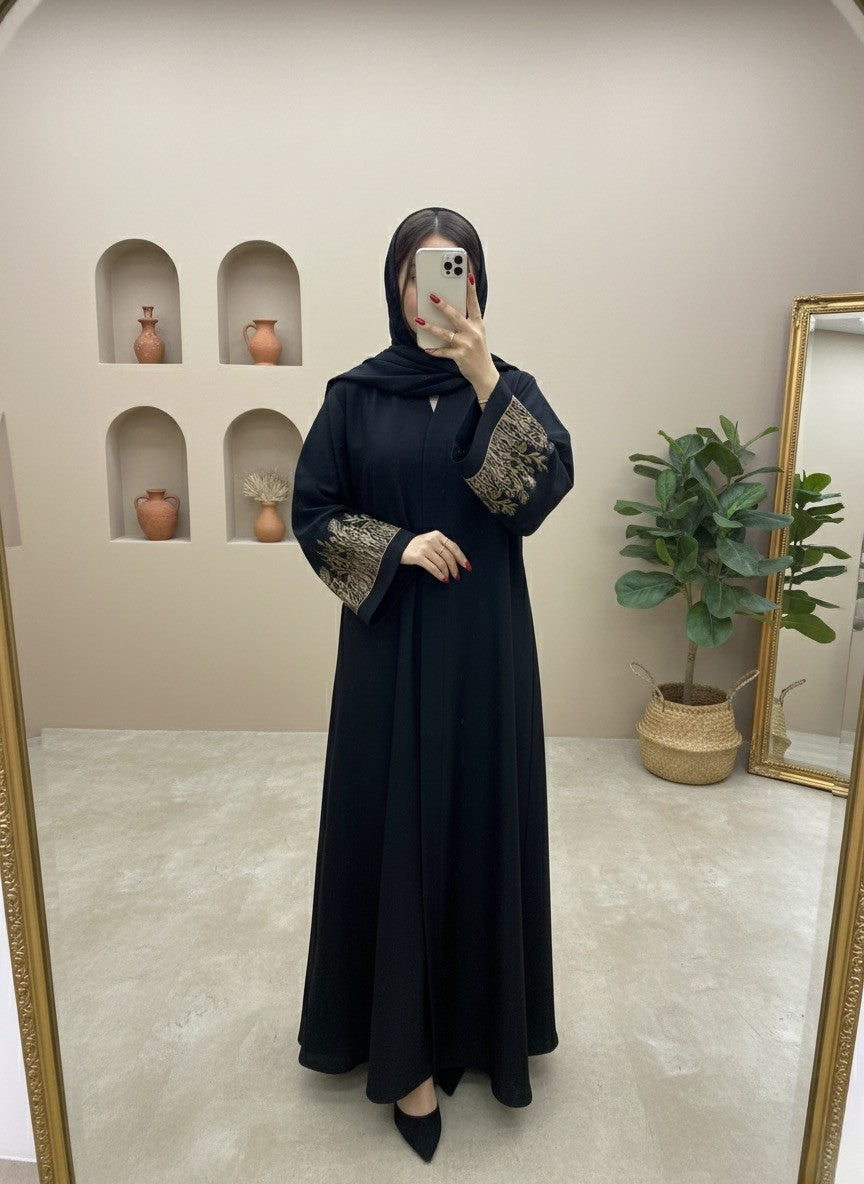 Zeenat Abaya
