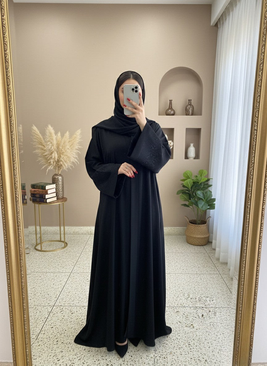 Zeenat Abaya